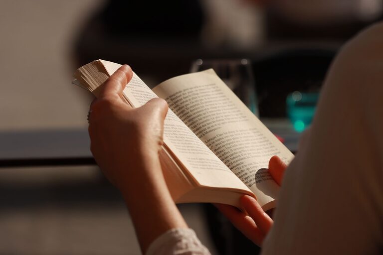 How to Build a Simple and Lasting Reading Habit